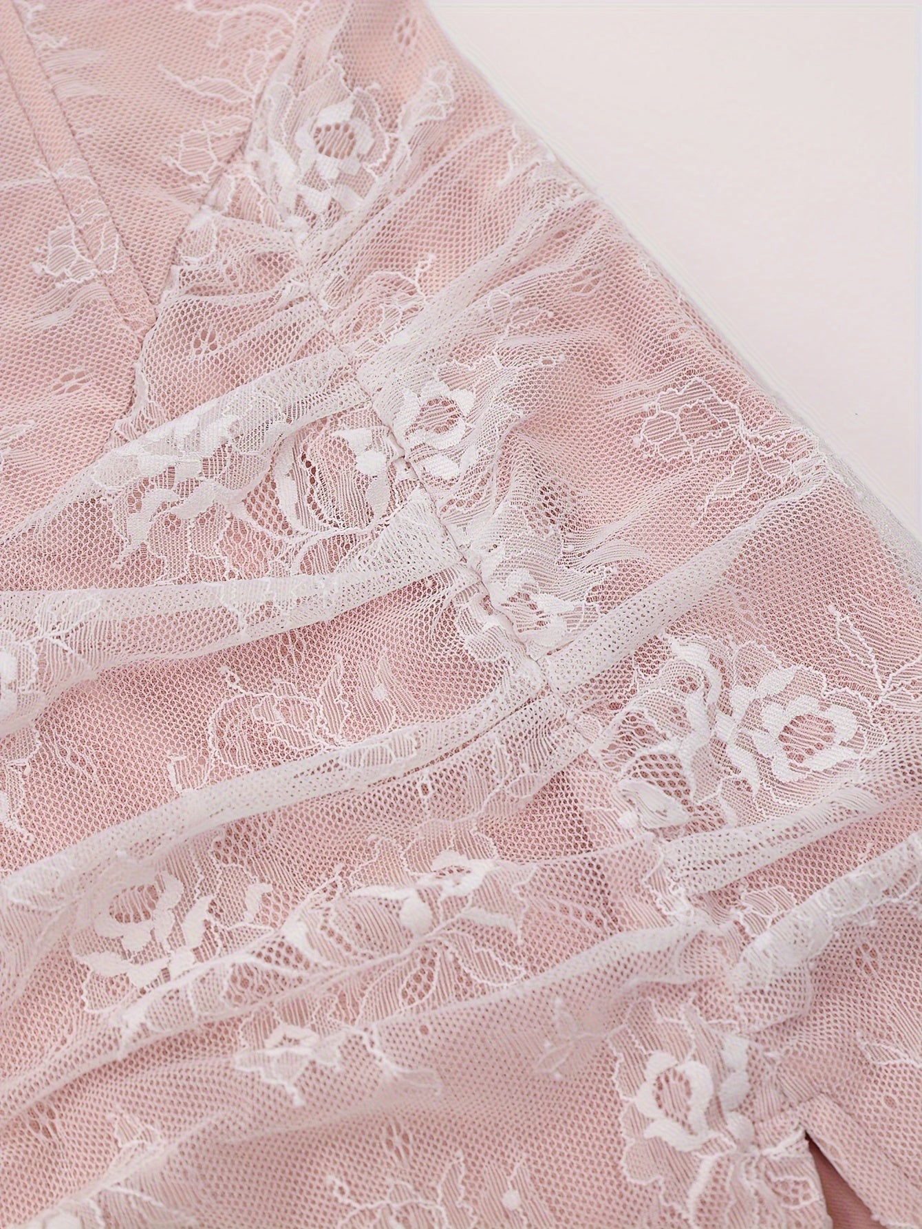 VougeVamp Luxe Lace Body-Sculpting Evening Gown – Off-Shoulder Floor-Length Dress with Fishbone Shaping & Diamond Embroidery