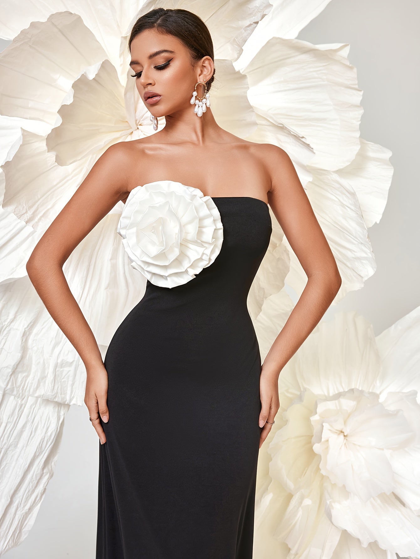 VougeVamp Elegant Solid Color Tube Dress – Strapless Bodycon with Zip Detail for Parties & Banquets