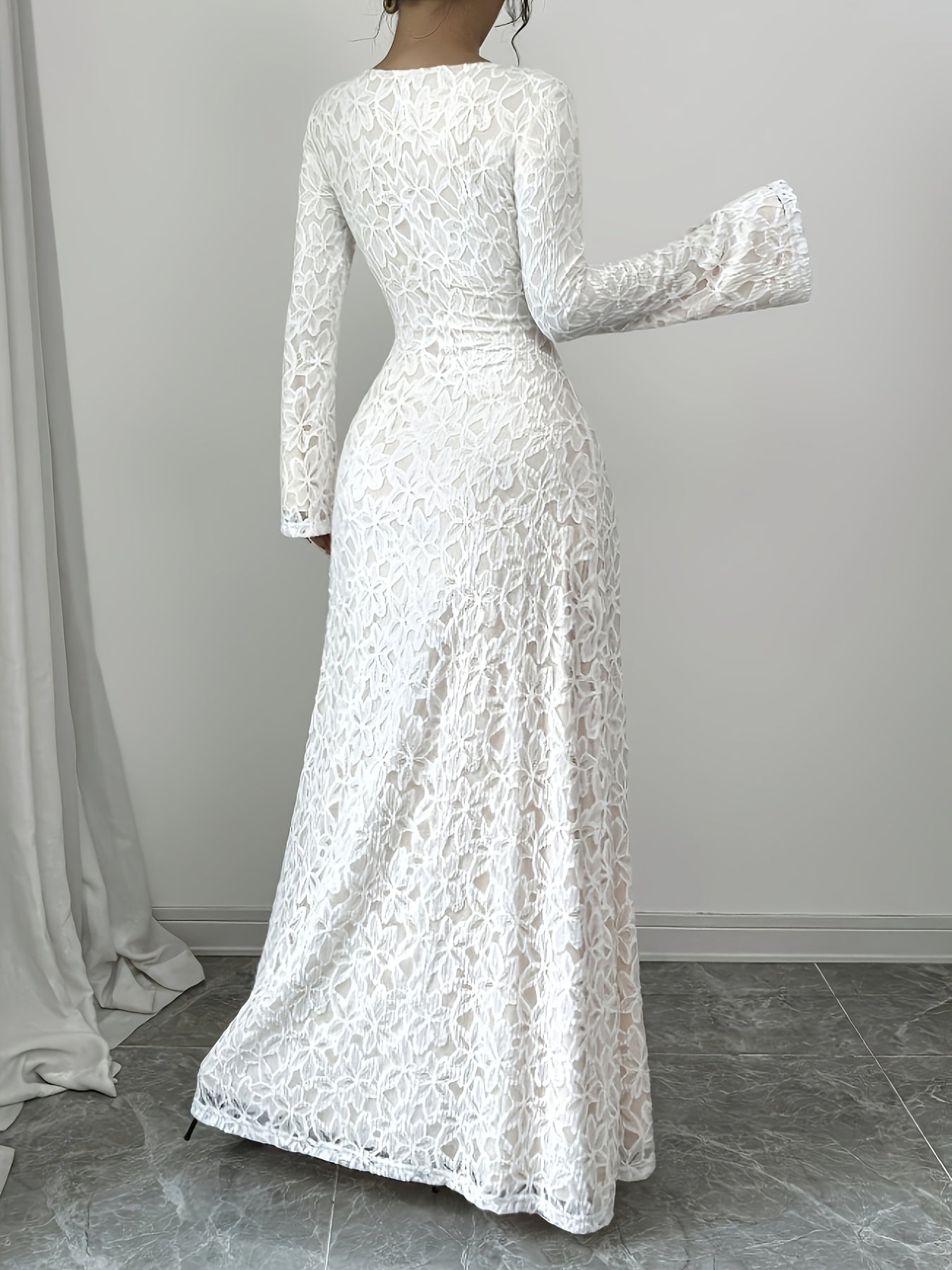 VougeVamp Tailored Velvet Lace A-Line Dress – Elegant Long-Sleeve Fitted Waist Gown