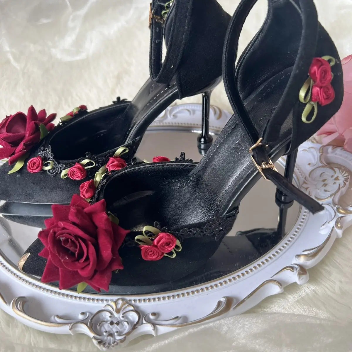 VougeVamp Elegant Gothic Lolita Heeled Shoes – Black & Red Pointed Toe High Heels for Women