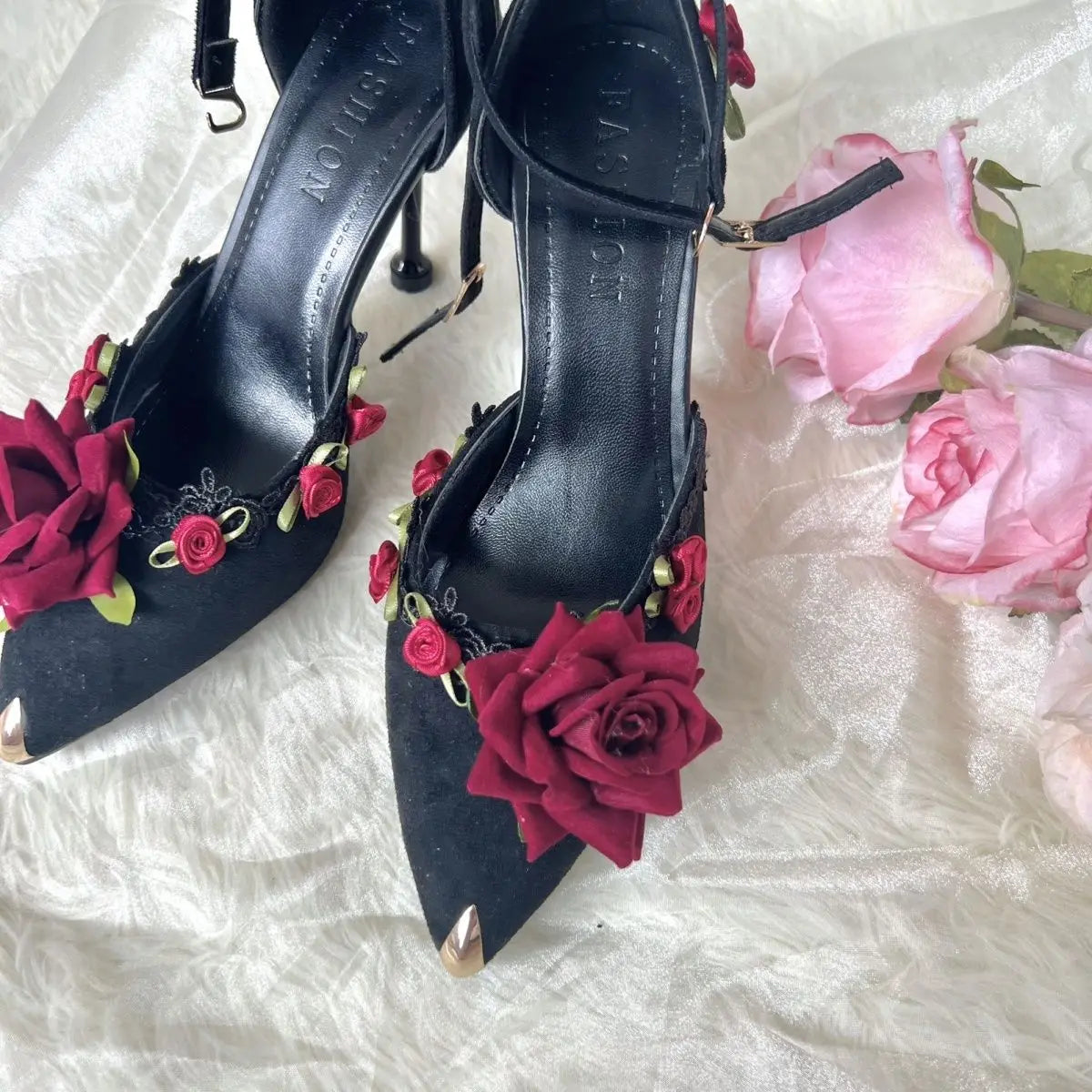 VougeVamp Elegant Gothic Lolita Heeled Shoes – Black & Red Pointed Toe High Heels for Women