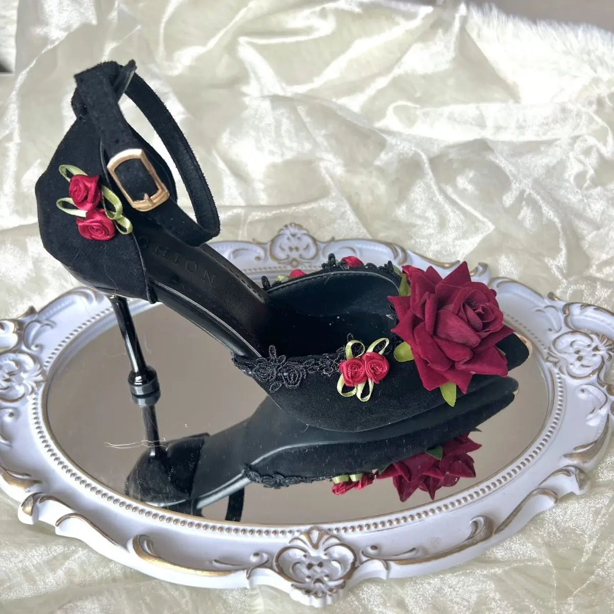 VougeVamp Elegant Gothic Lolita Heeled Shoes – Black & Red Pointed Toe High Heels for Women