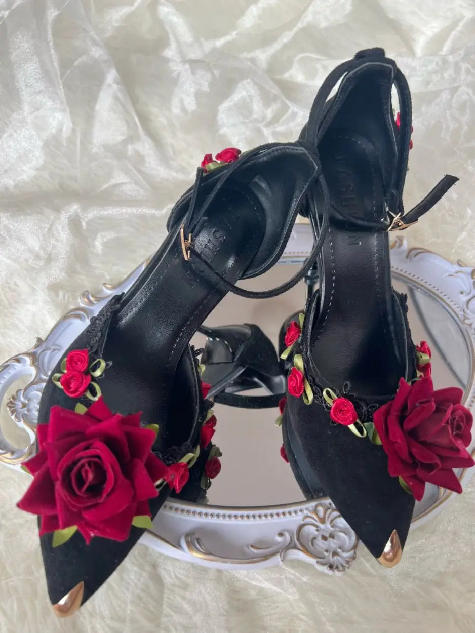 VougeVamp Elegant Gothic Lolita Heeled Shoes – Black & Red Pointed Toe High Heels for Women