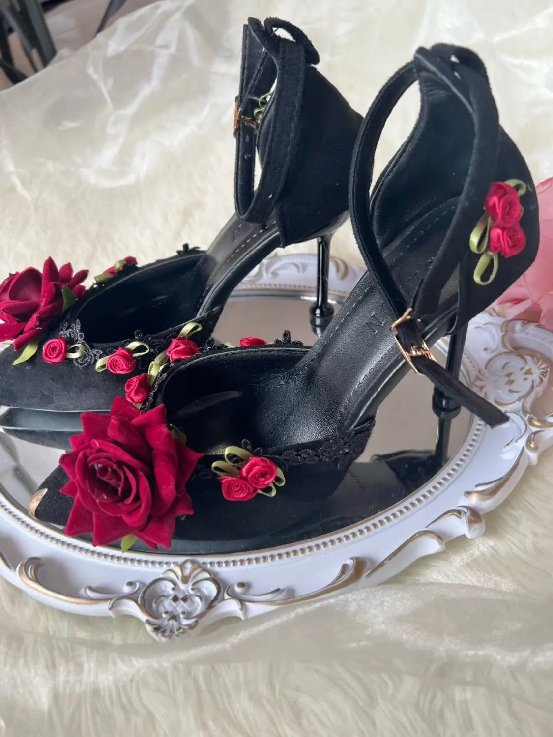 VougeVamp Elegant Gothic Lolita Heeled Shoes – Black & Red Pointed Toe High Heels for Women