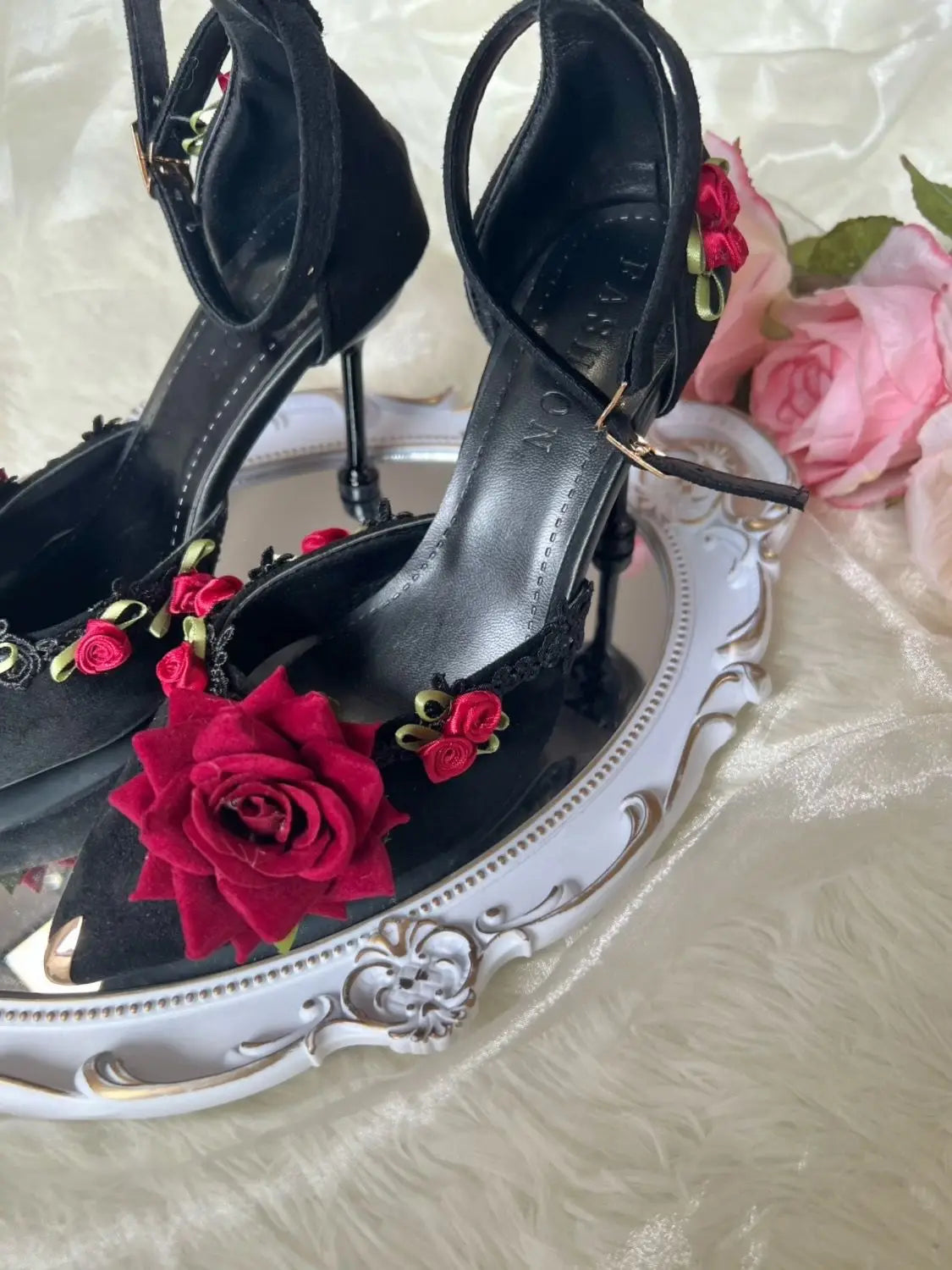 VougeVamp Elegant Gothic Lolita Heeled Shoes – Black & Red Pointed Toe High Heels for Women