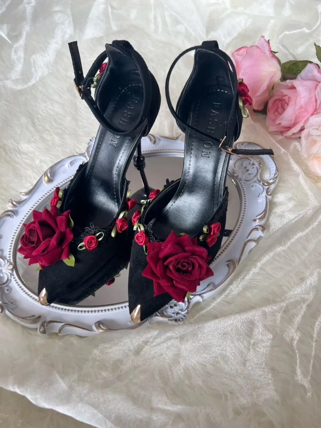 VougeVamp Elegant Gothic Lolita Heeled Shoes – Black & Red Pointed Toe High Heels for Women