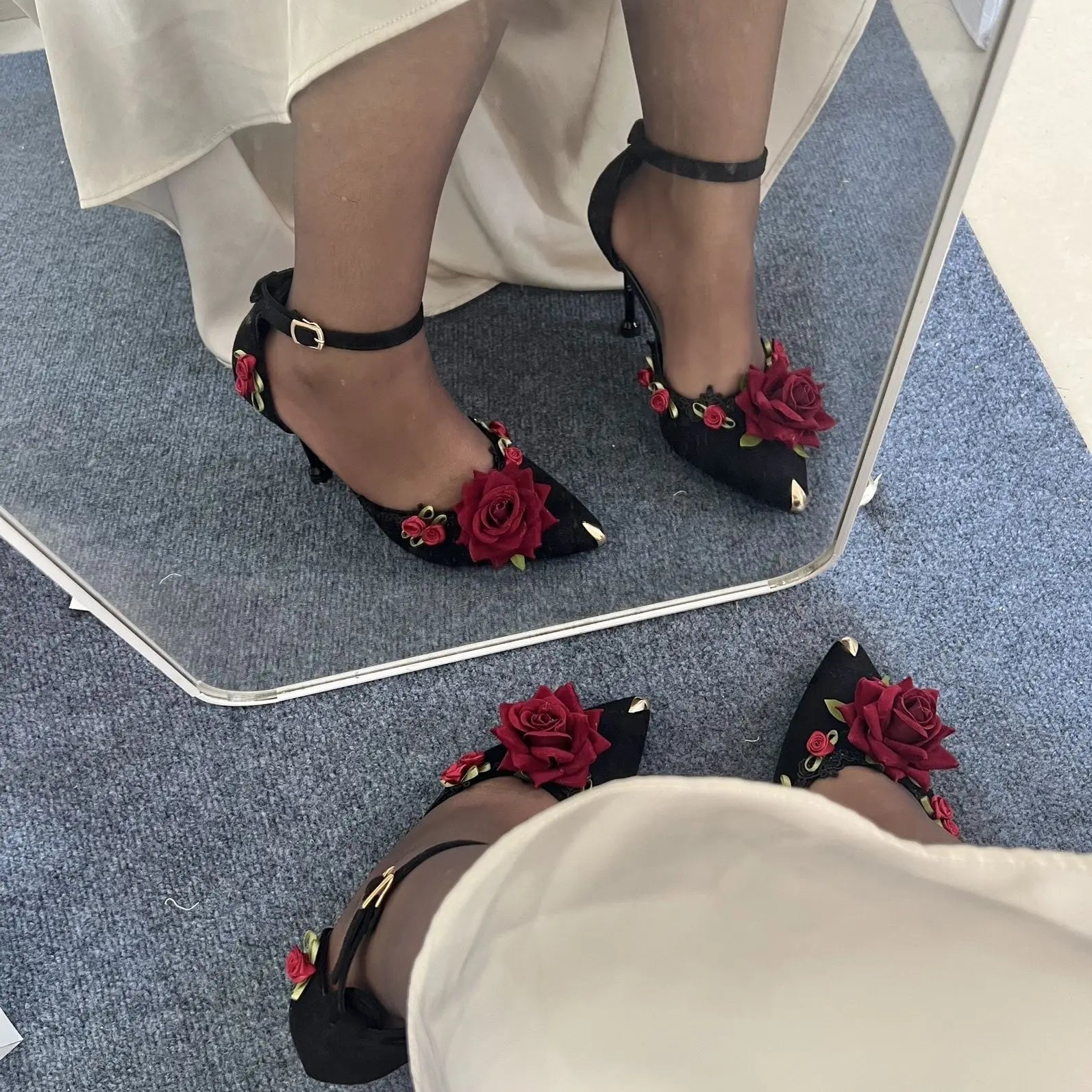 VougeVamp Elegant Gothic Lolita Heeled Shoes – Black & Red Pointed Toe High Heels for Women