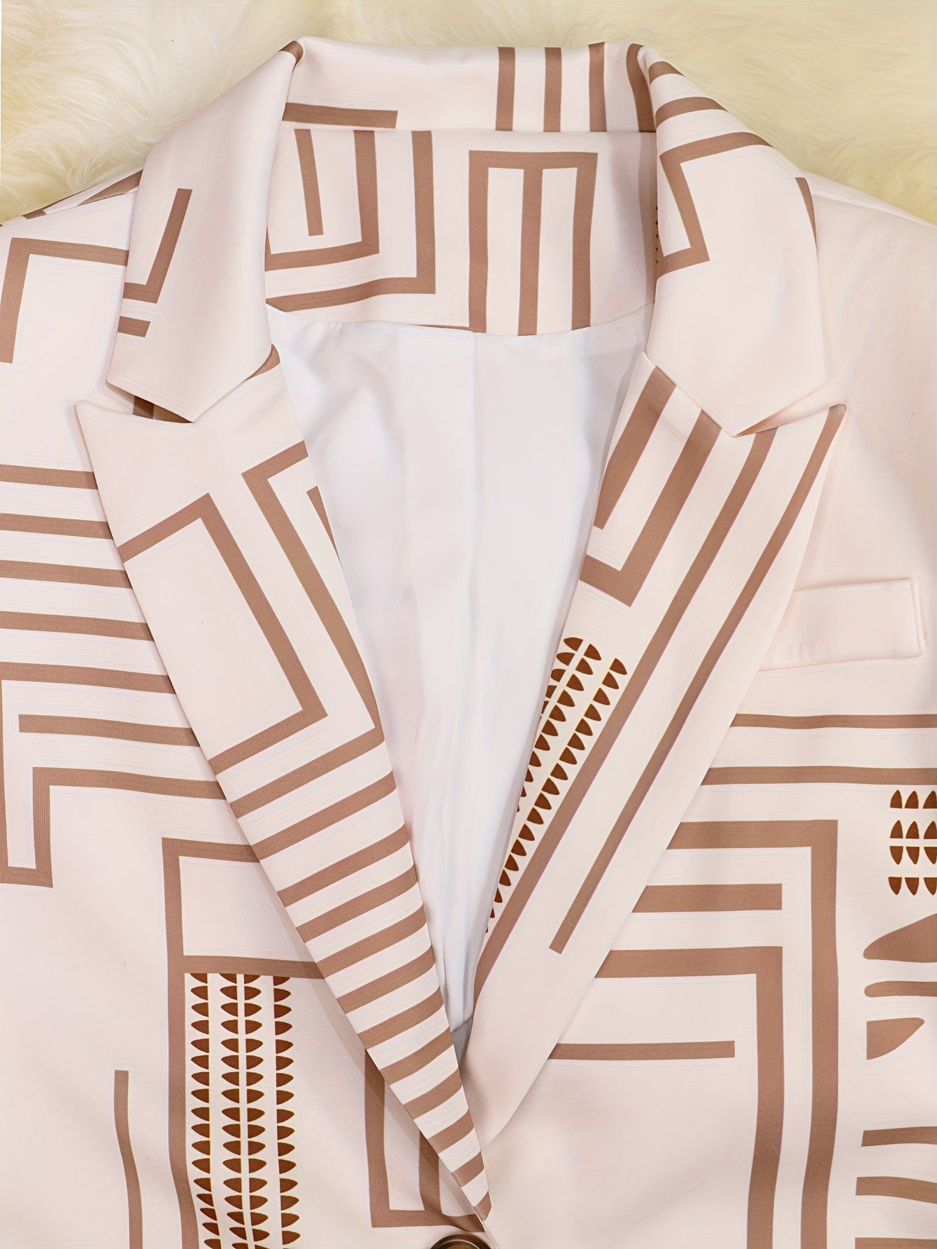 VougeVamp Women's Geometric-Patterned Suit Set – Long Sleeve Lapel Blazer & Trousers with Button Details