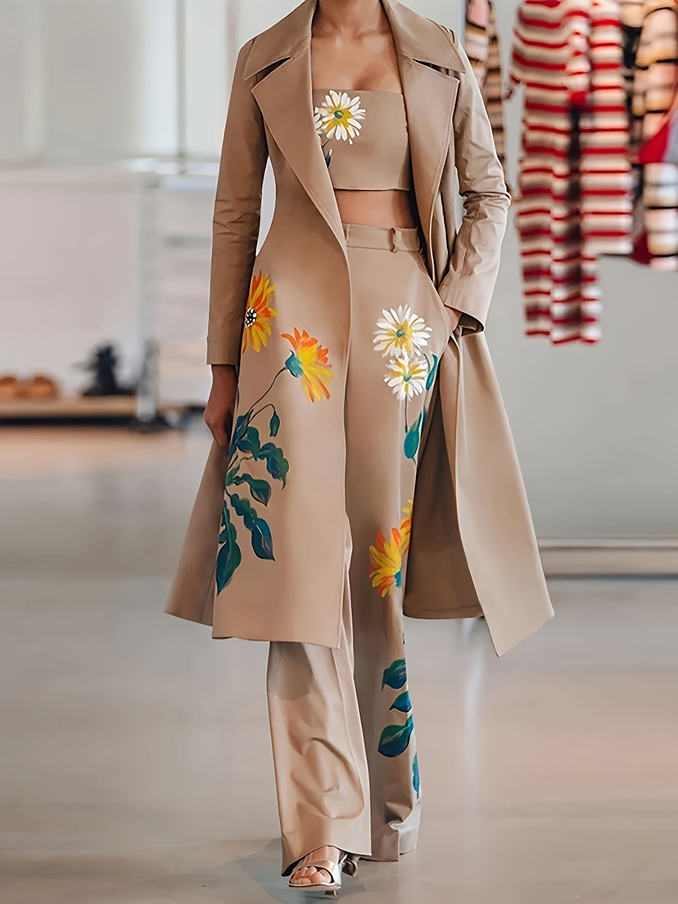 VougeVamp Stylish Floral Print Three-Piece Suit Set – Long Coat, Strapless Inner Top & Loose Straight-Leg Pants