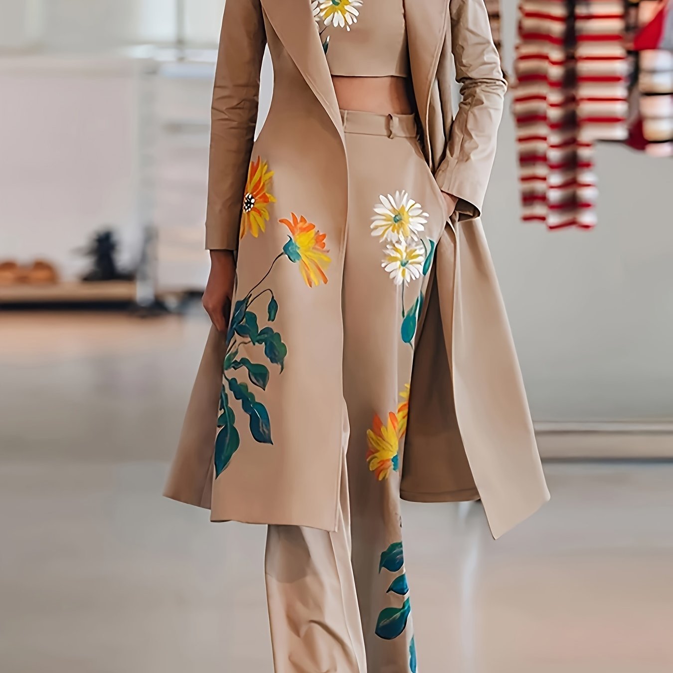 VougeVamp Stylish Floral Print Three-Piece Suit Set – Long Coat, Strapless Inner Top & Loose Straight-Leg Pants