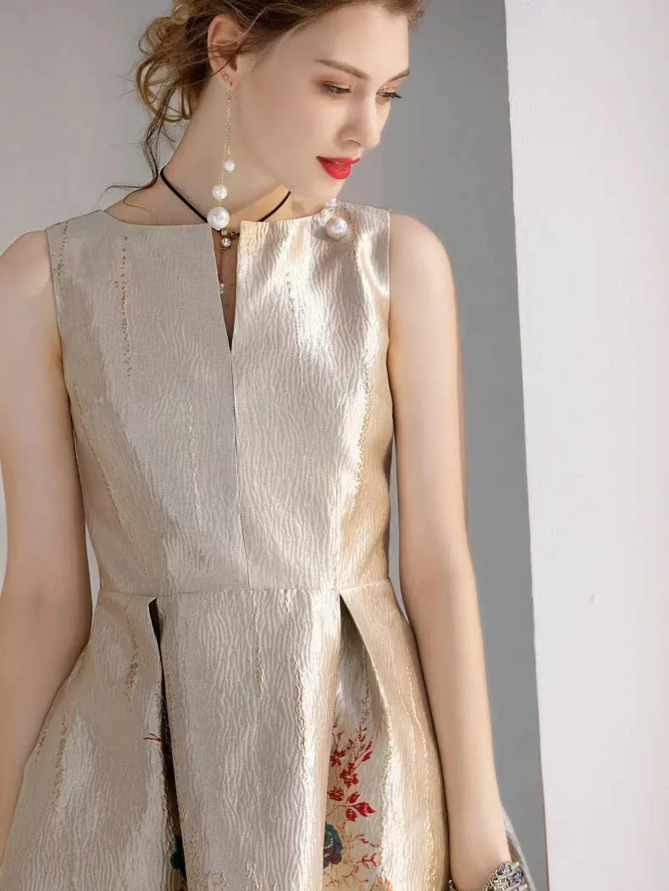 VougeVamp Luxury Jacquard Midi Dress – Sleeveless A-Line Party Gown for Women, Casual Evening Dress - VougeVampUK