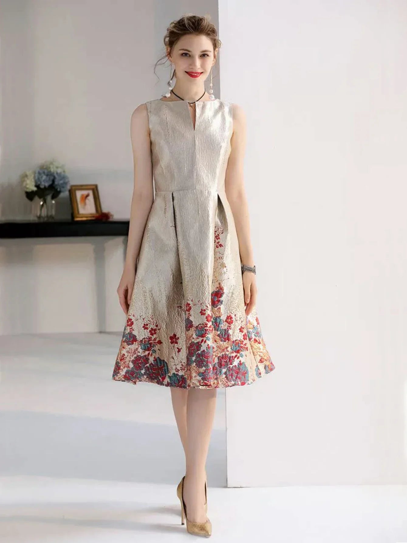 VougeVamp Luxury Jacquard Midi Dress – Sleeveless A-Line Party Gown for Women, Casual Evening Dress - VougeVampUK