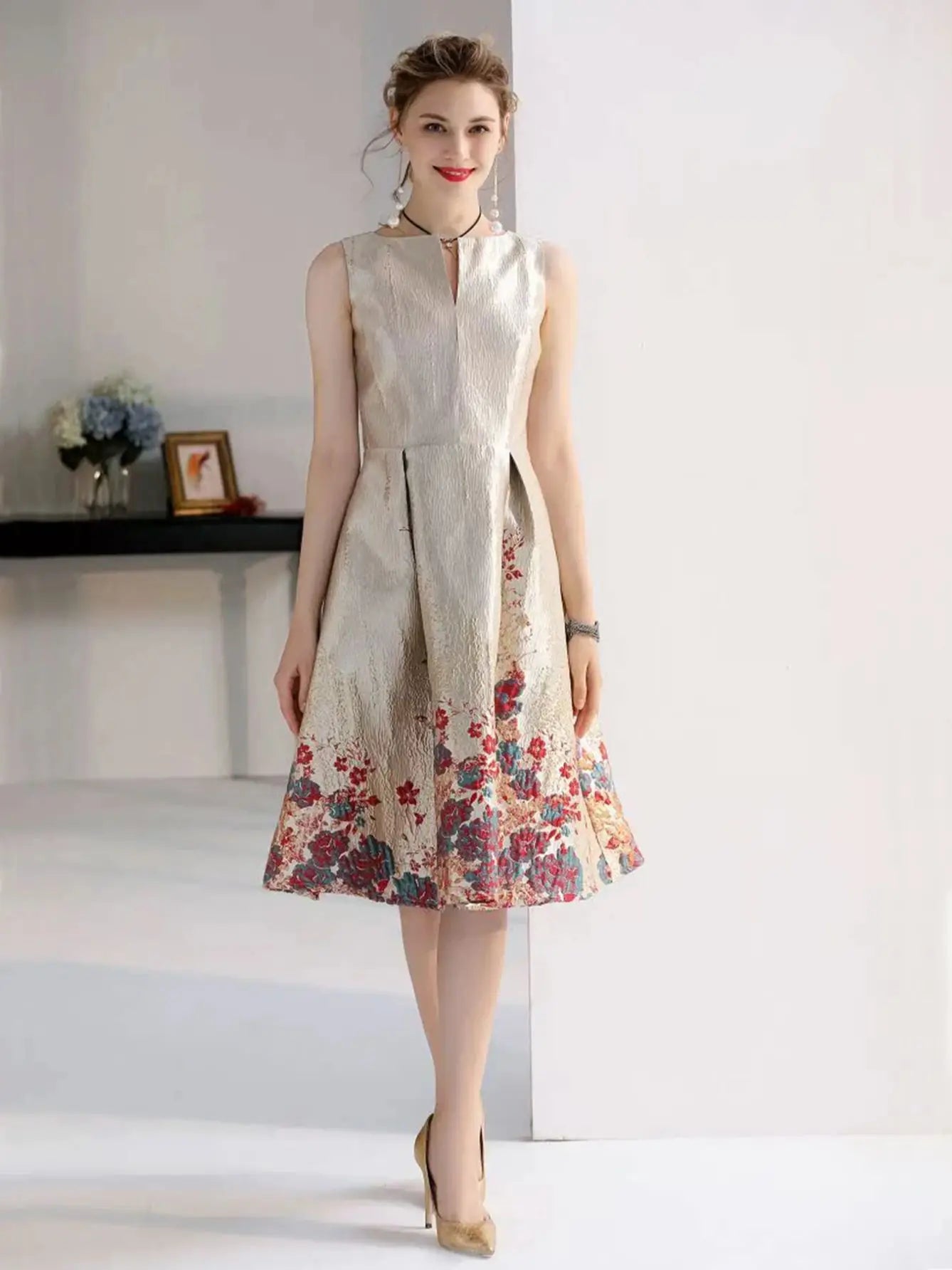 VougeVamp Luxury Jacquard Midi Dress – Sleeveless A-Line Party Gown for Women, Casual Evening Dress - VougeVampUK