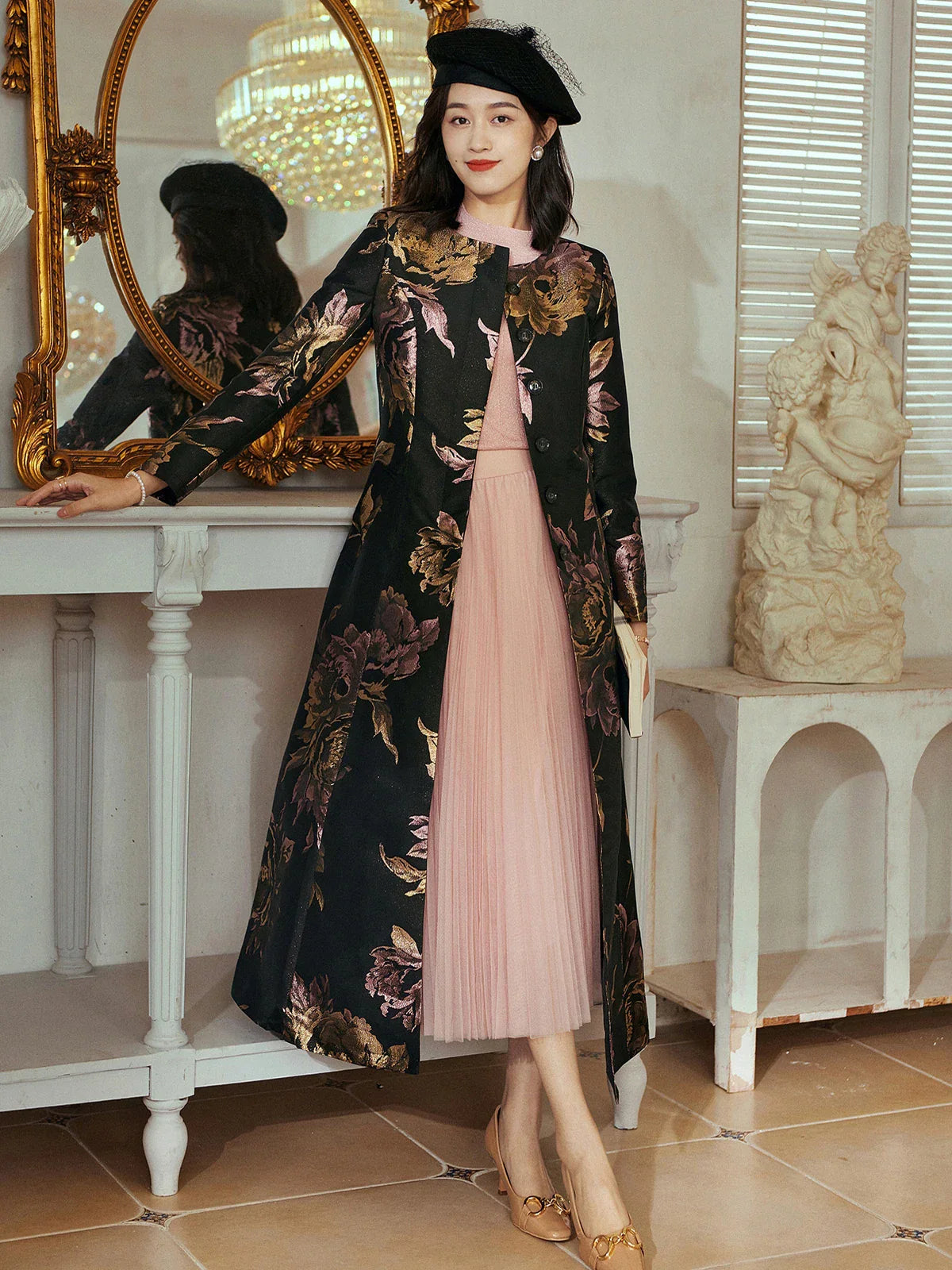 VougeVamp Luxury Brocade Long Trench Coat – Elegant Floral Maxi Overcoat for Autumn & Winter Fashion