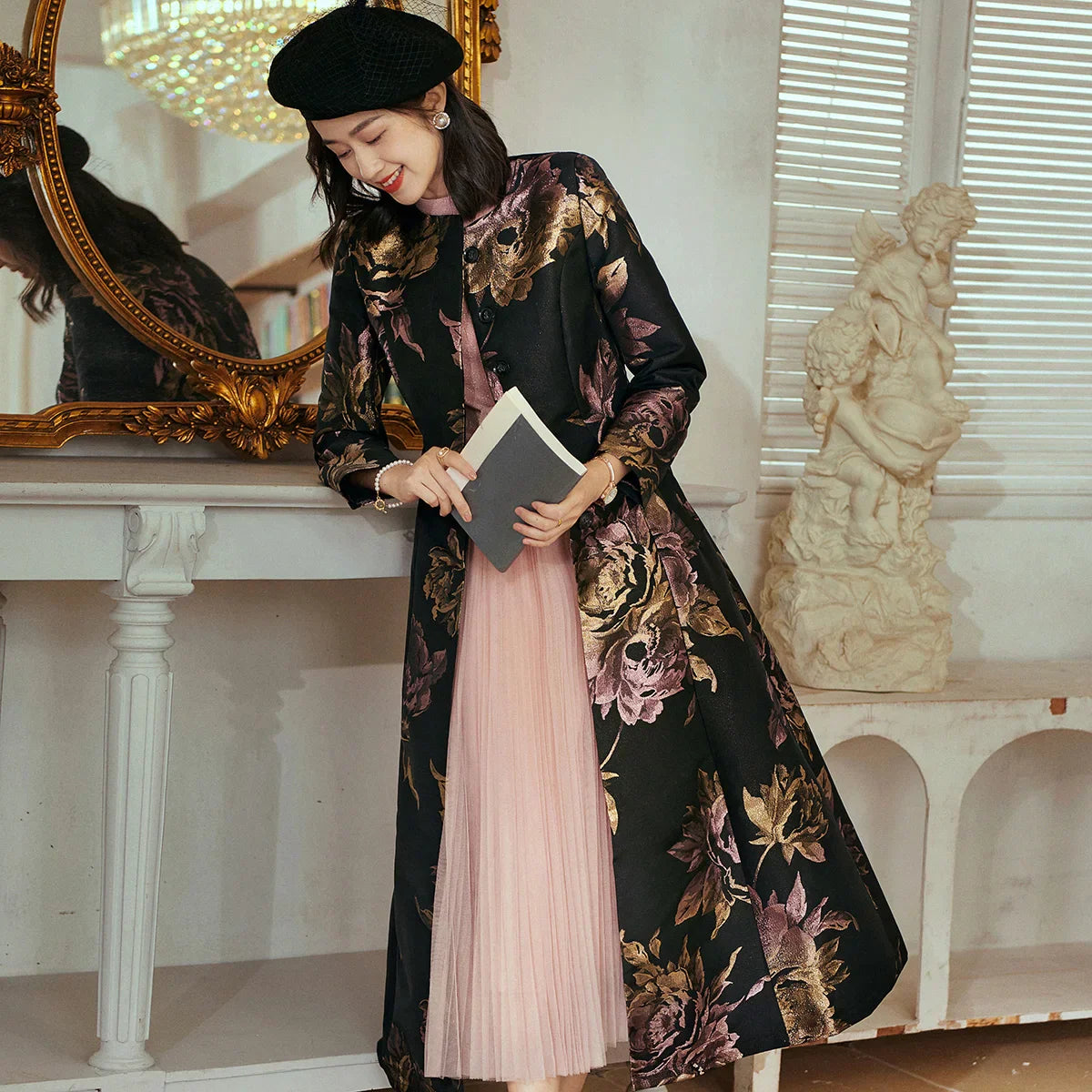 VougeVamp Luxury Brocade Long Trench Coat – Elegant Floral Maxi Overcoat for Autumn & Winter Fashion