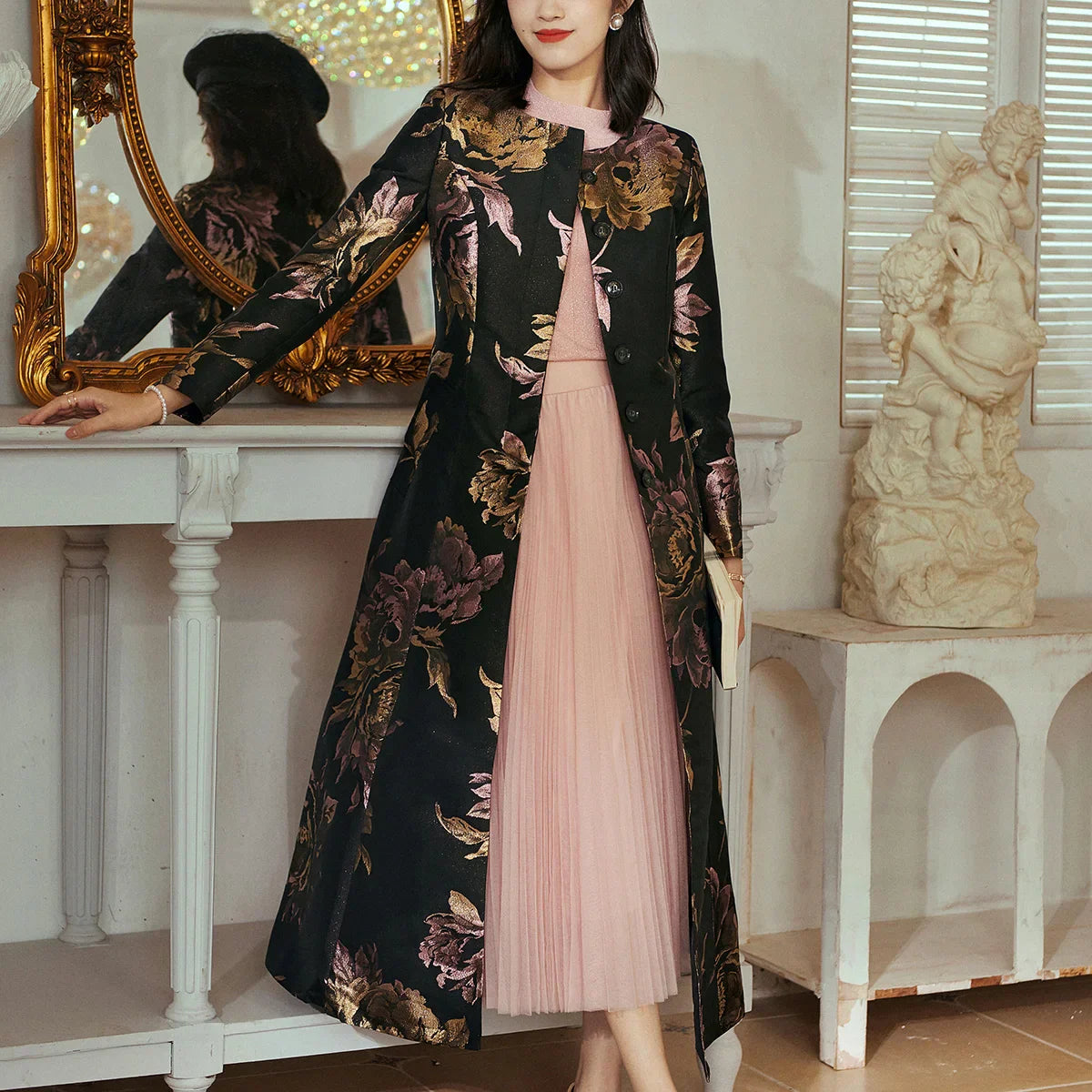 VougeVamp Luxury Brocade Long Trench Coat – Elegant Floral Maxi Overcoat for Autumn & Winter Fashion