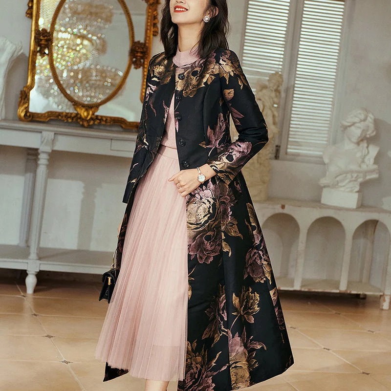VougeVamp Luxury Brocade Long Trench Coat – Elegant Floral Maxi Overcoat for Autumn & Winter Fashion