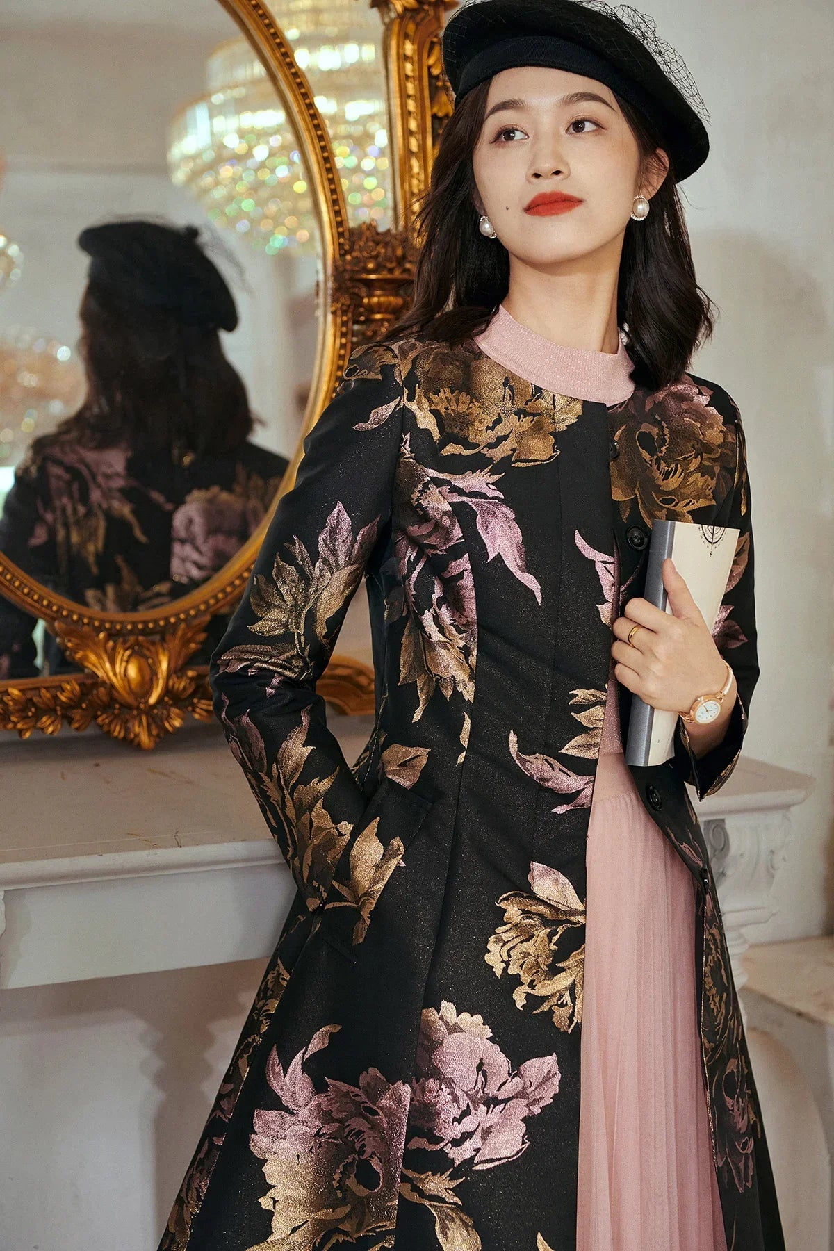 VougeVamp Luxury Brocade Long Trench Coat – Elegant Floral Maxi Overcoat for Autumn & Winter Fashion