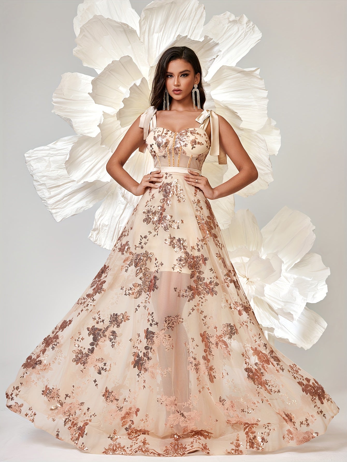 VougeVamp Floral Sweetheart Tulle Bridesmaid Dress – Elegant Backless Gown with Knot Straps