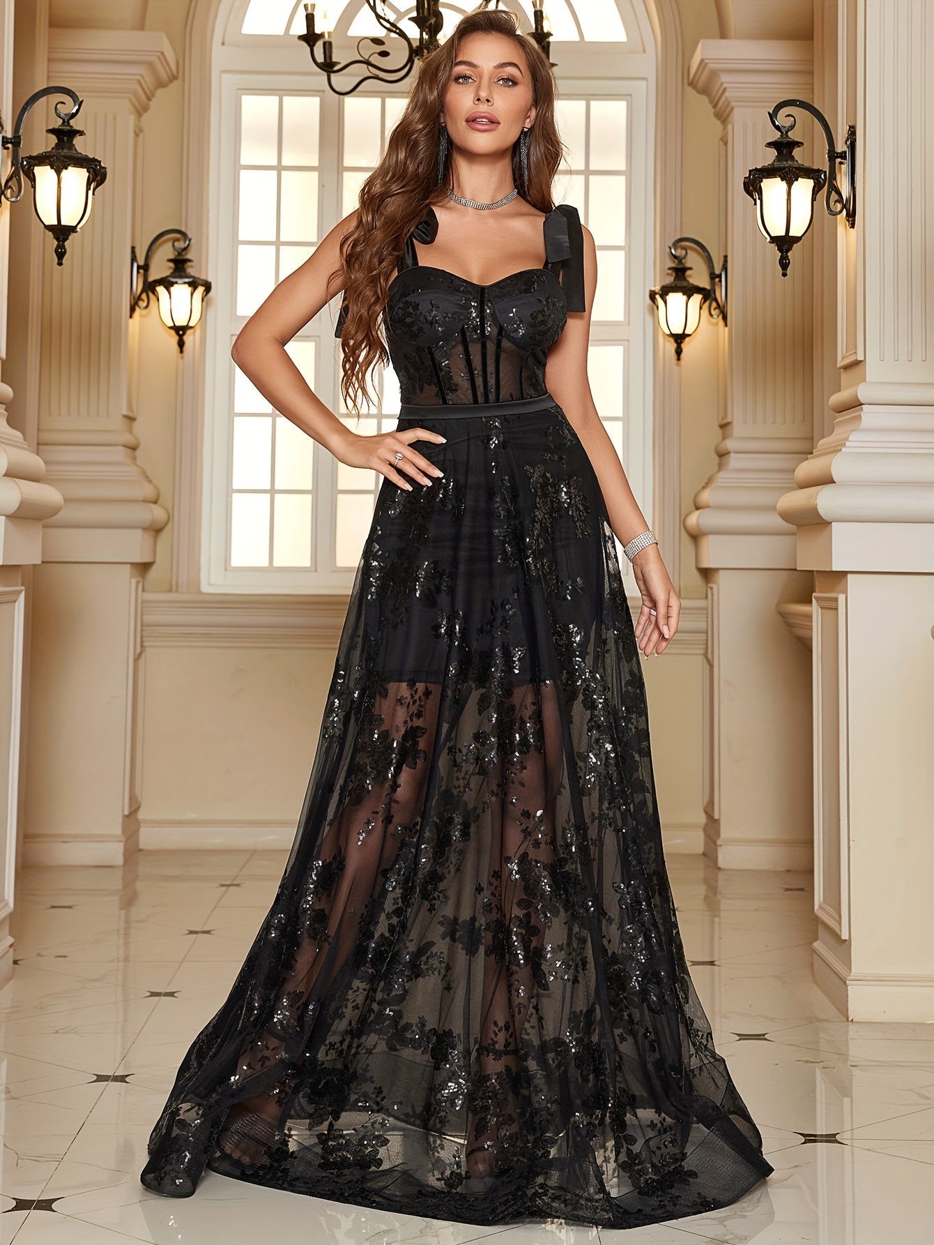 VougeVamp Floral Sweetheart Tulle Bridesmaid Dress – Elegant Backless Gown with Knot Straps