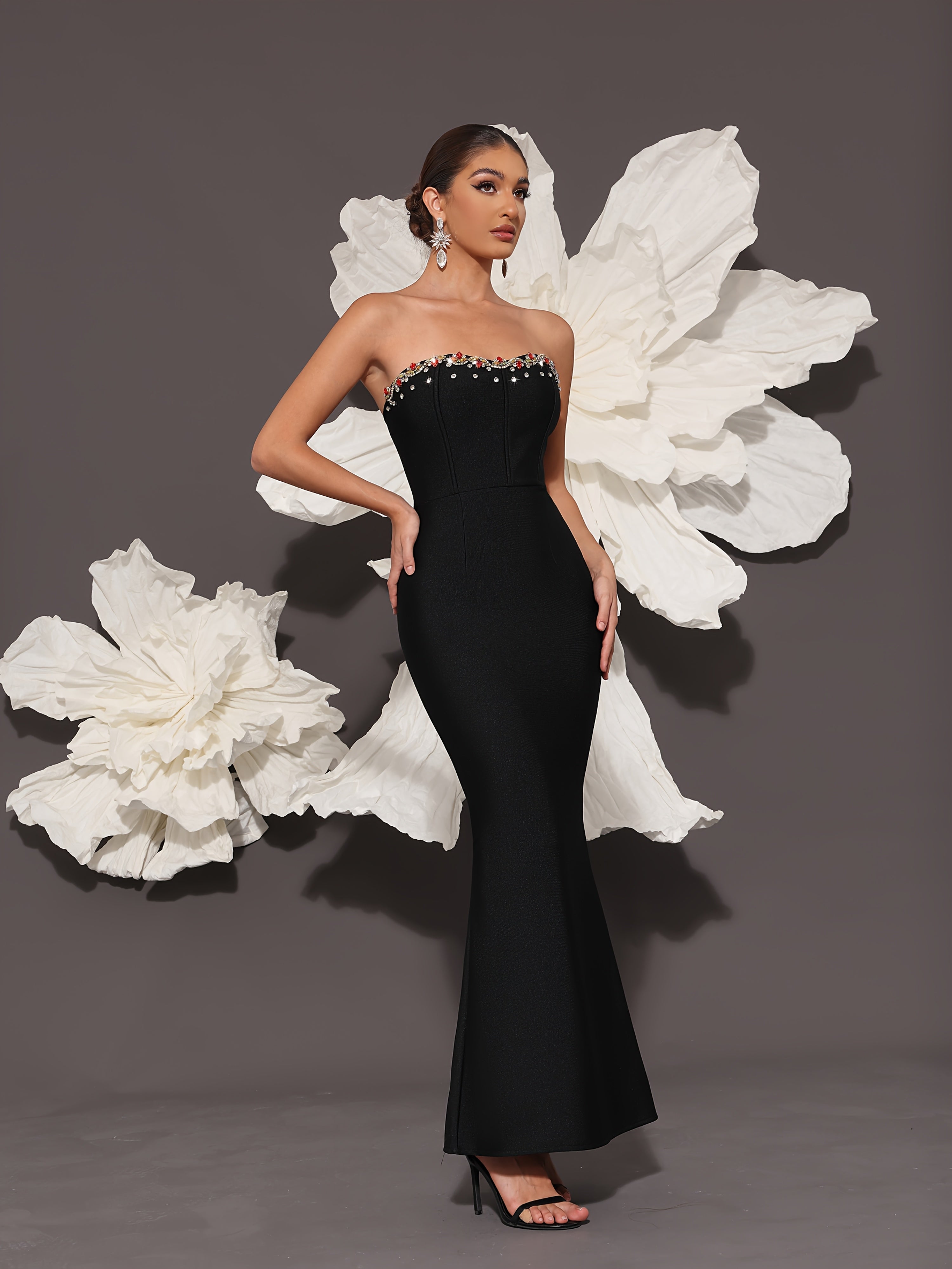Elegant Black Bandage Dress with Handmade Beaded Glass Diamonds – Sheath Fit for Cocktail & Celebrity Parties - VougeVampUK