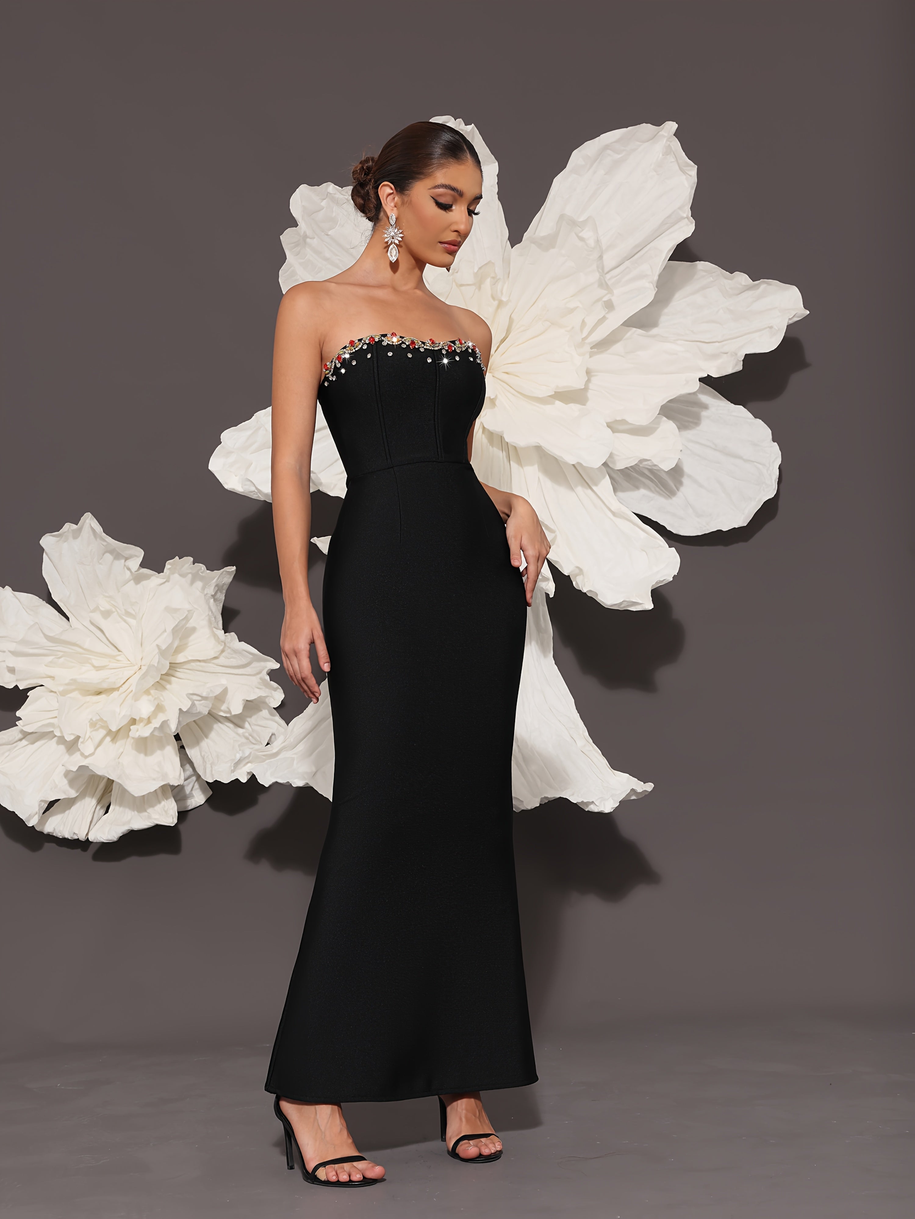 Elegant Black Bandage Dress with Handmade Beaded Glass Diamonds – Sheath Fit for Cocktail & Celebrity Parties - VougeVampUK