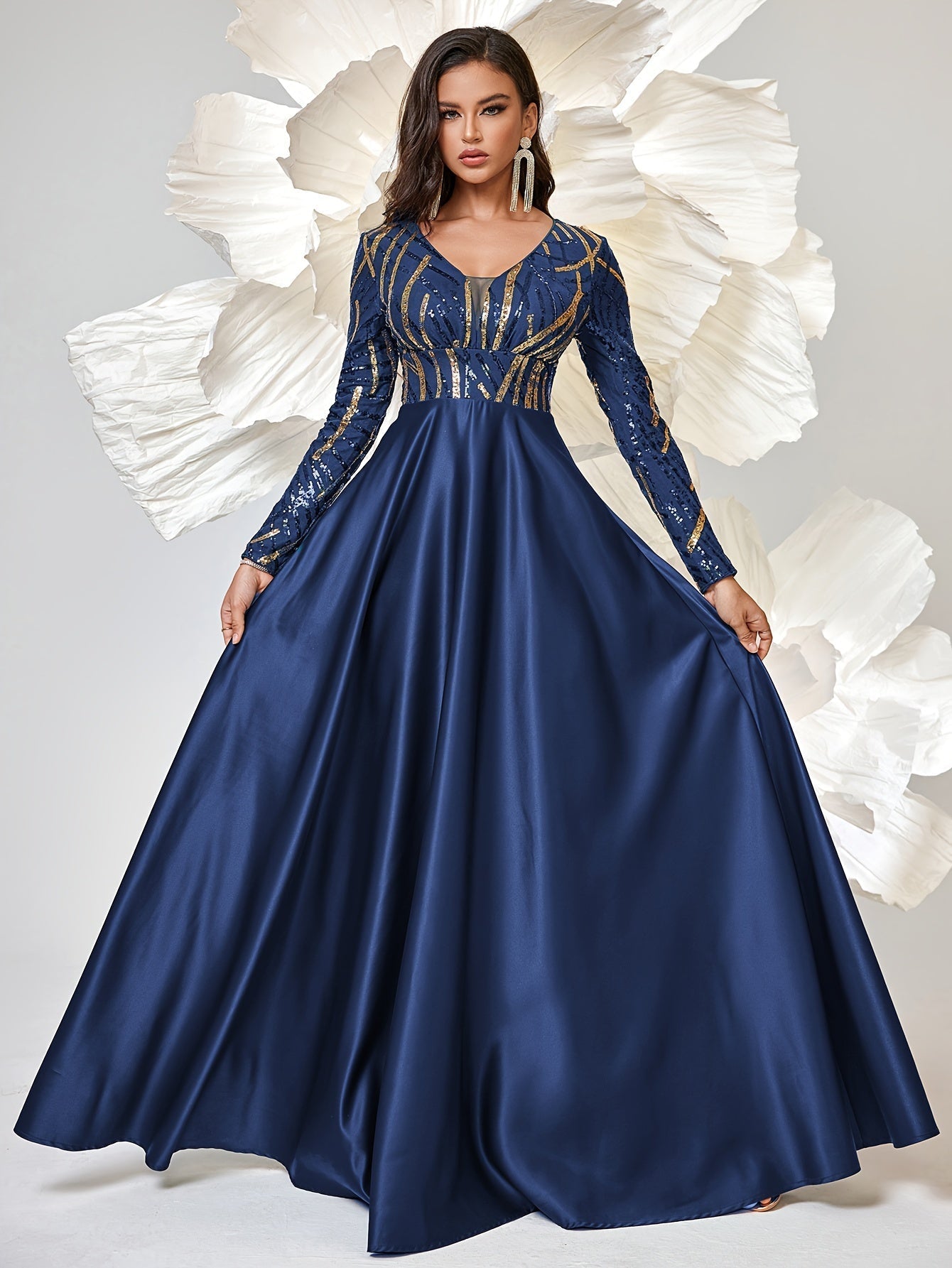 VougeVamp Sequined V-Neck Swing Bridesmaid Dress – Elegant Long Sleeve Wedding Party Gown