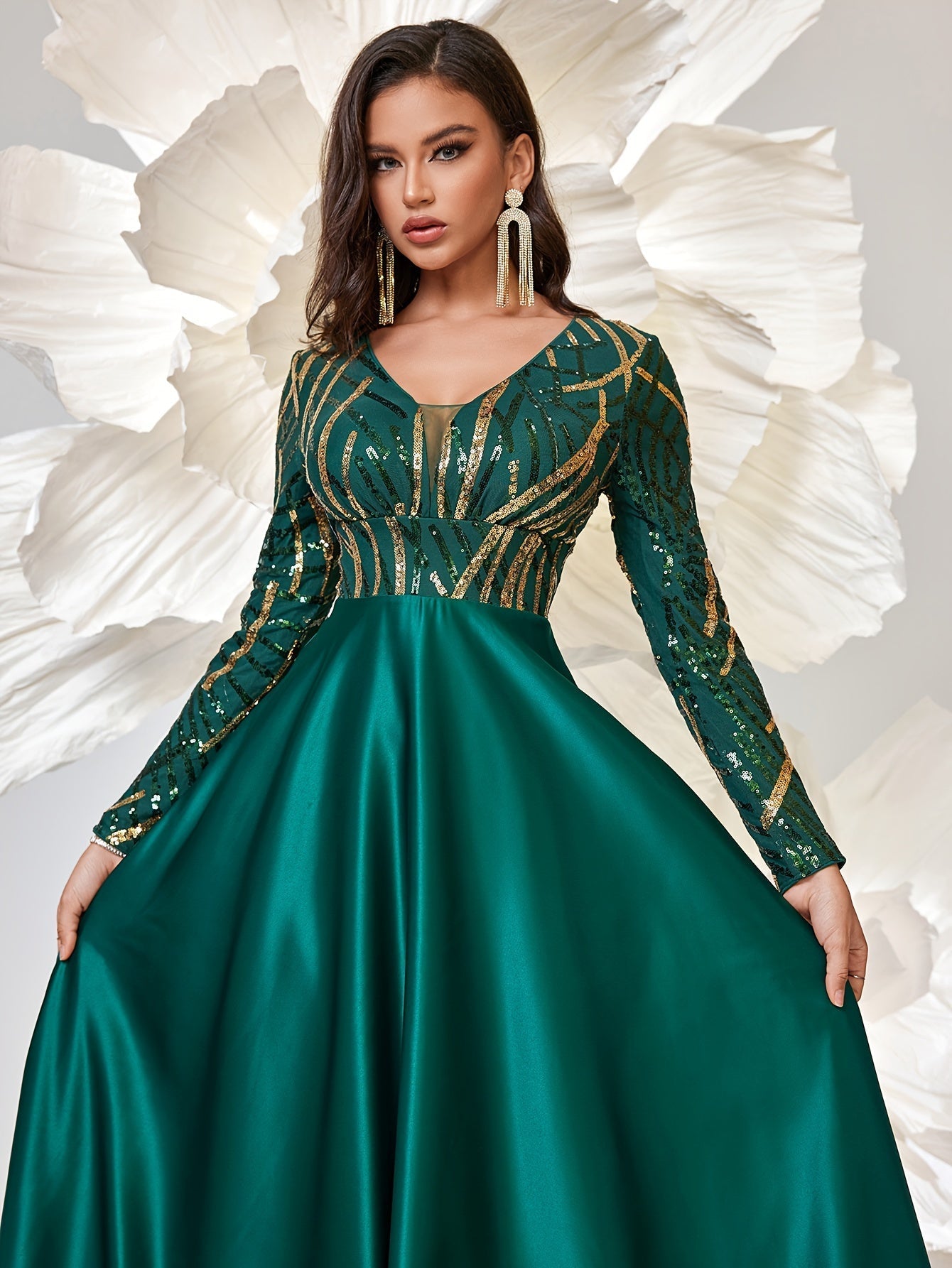 VougeVamp Sequined V-Neck Swing Bridesmaid Dress – Elegant Long Sleeve Wedding Party Gown