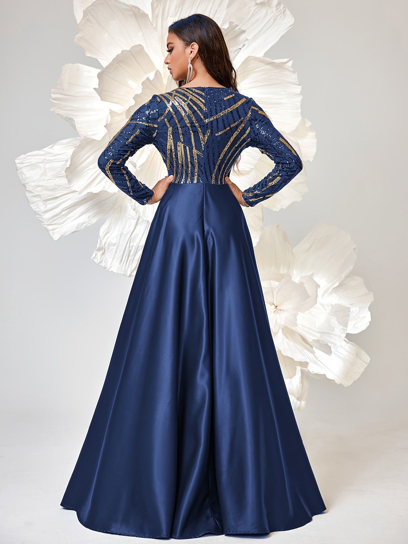 VougeVamp Sequined V-Neck Swing Bridesmaid Dress – Elegant Long Sleeve Wedding Party Gown