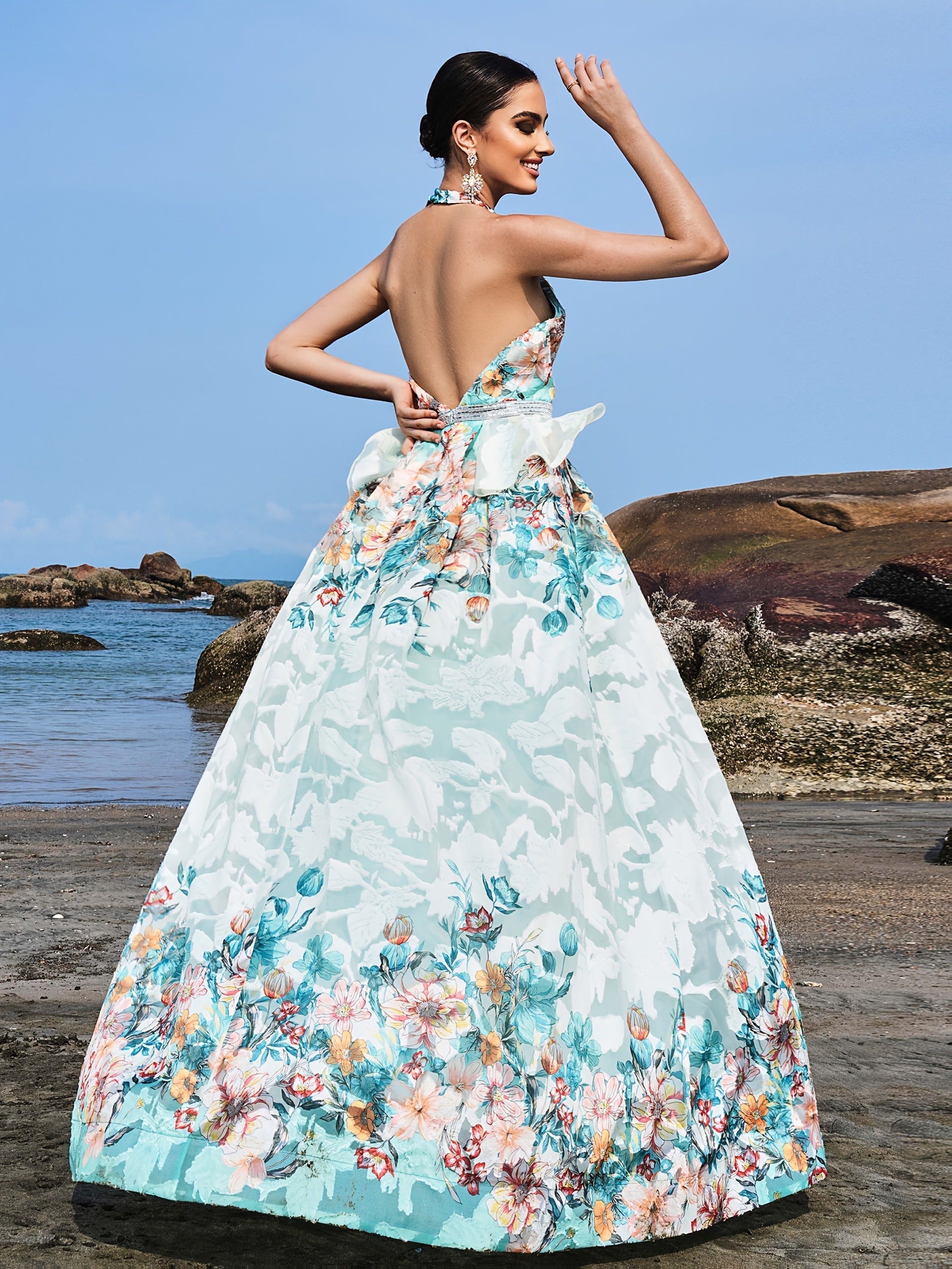 Elegant Floral Print Halter Neck Backless Dress with High Slit – Chic All-Season Gown