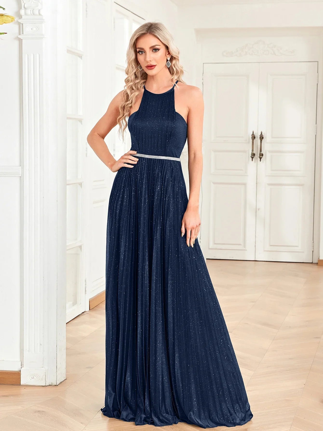 VougeVamp Elegant Green Prom Dress – Shimmering Long Formal Evening Gown for Parties, Weddings & Special Occasions