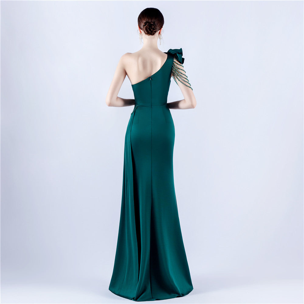 VougeVamp Backless Slit Evening Dress – Elegant Formal Gown with Luxury Beading for Weddings, Proms & Special Occasions