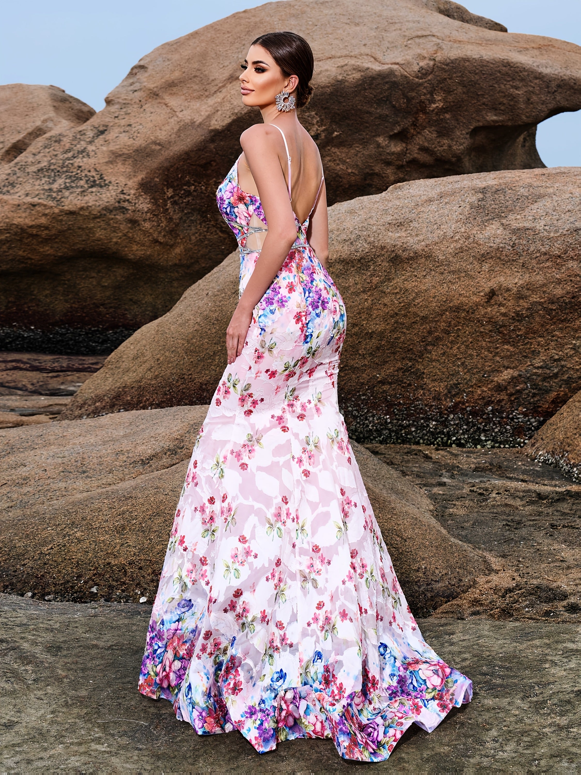 Backless Print Bodycon Maxi Dress – Sleeveless, Thin Straps, Stretchy Knit Fabric - VougeVampUK