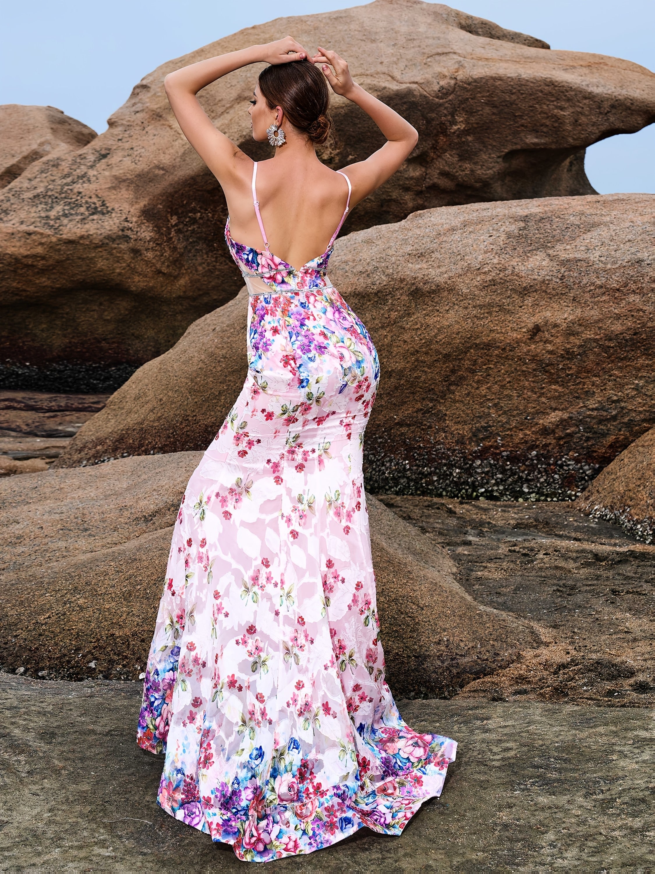 Backless Print Bodycon Maxi Dress – Sleeveless, Thin Straps, Stretchy Knit Fabric - VougeVampUK