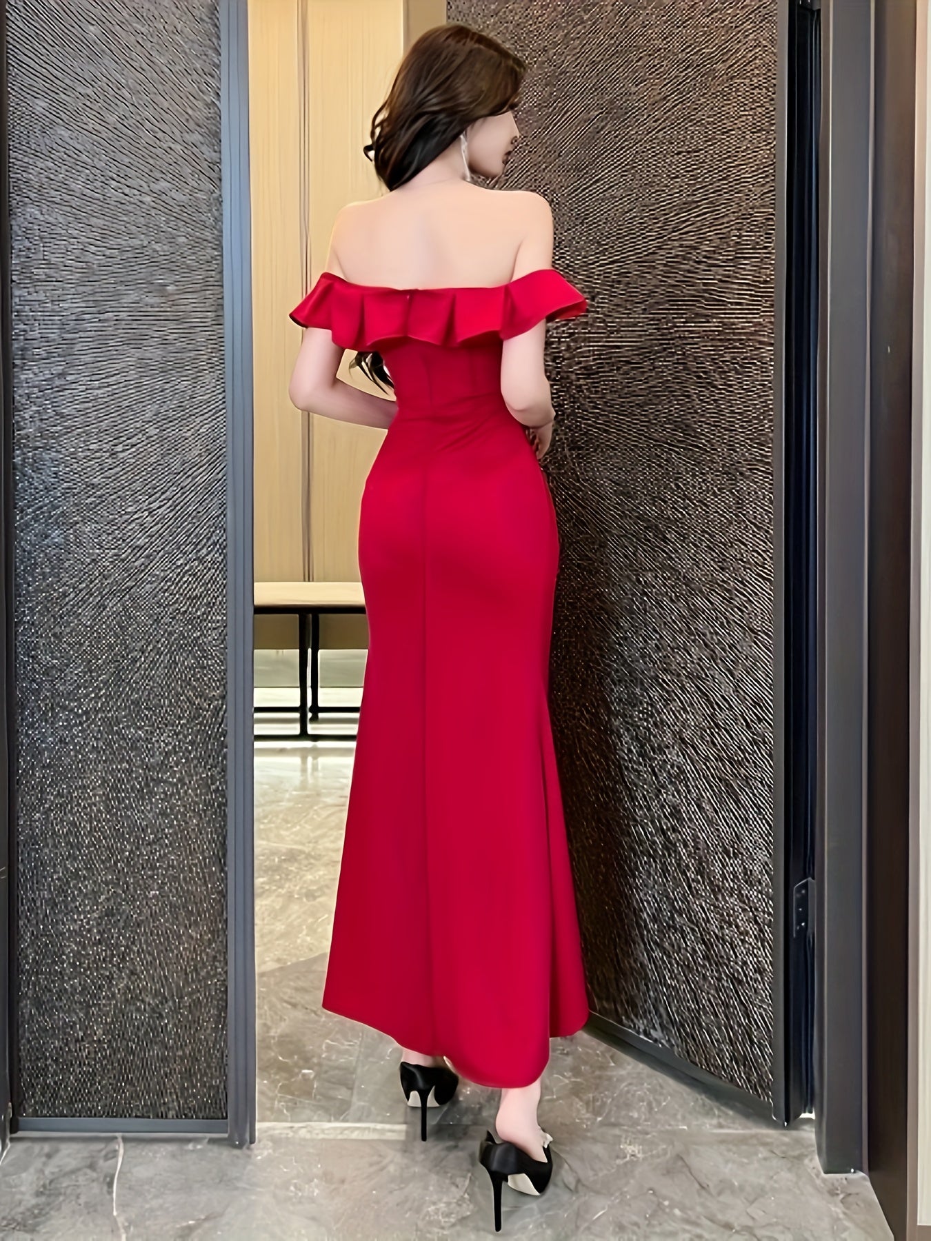 VougeVamp High-End One-Shoulder Evening Gown with Lace Hem & Fishtail White Skirt – Perfect for Wedding Season & Banquets - VougeVampUK