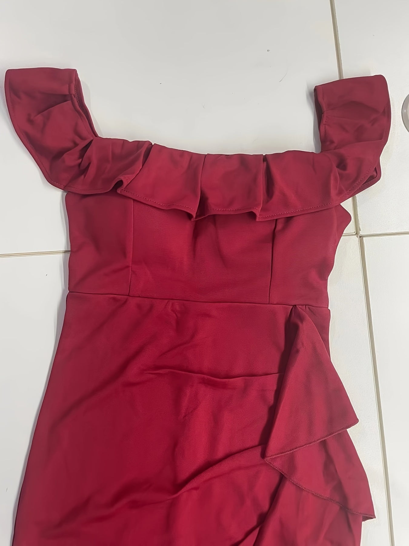 VougeVamp High-End One-Shoulder Evening Gown with Lace Hem & Fishtail White Skirt – Perfect for Wedding Season & Banquets - VougeVampUK