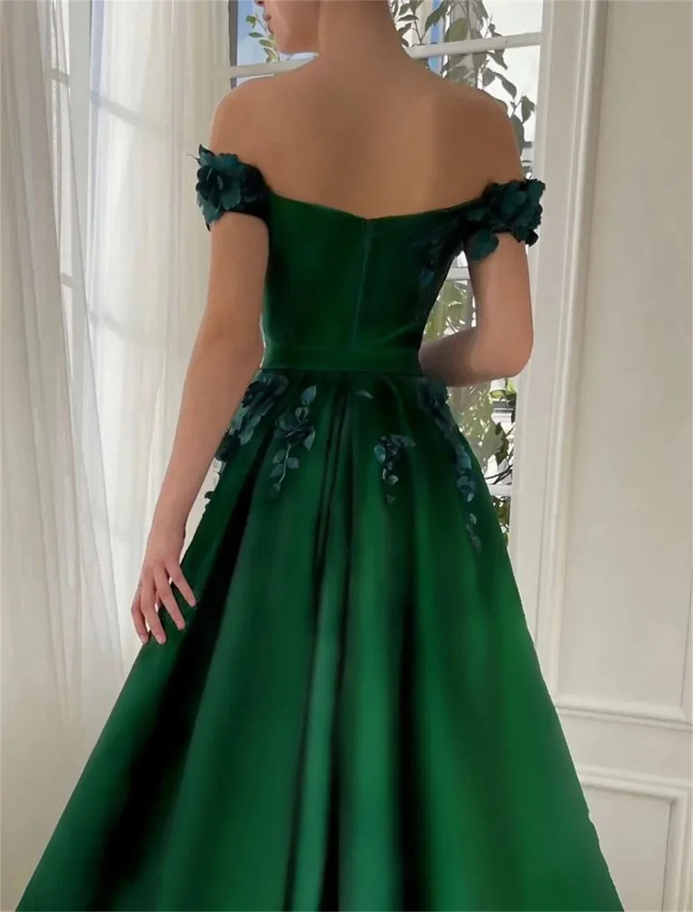 VougeVamp Green Satin Prom Gown - Off-the-Shoulder A-Line Floor-Length Evening Dress with Side Split
