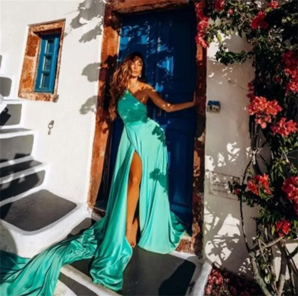 VougeVamp Float Long Train Prom Gown - One-Shoulder A-Line Evening Dress with High Split and Deep V-Neck