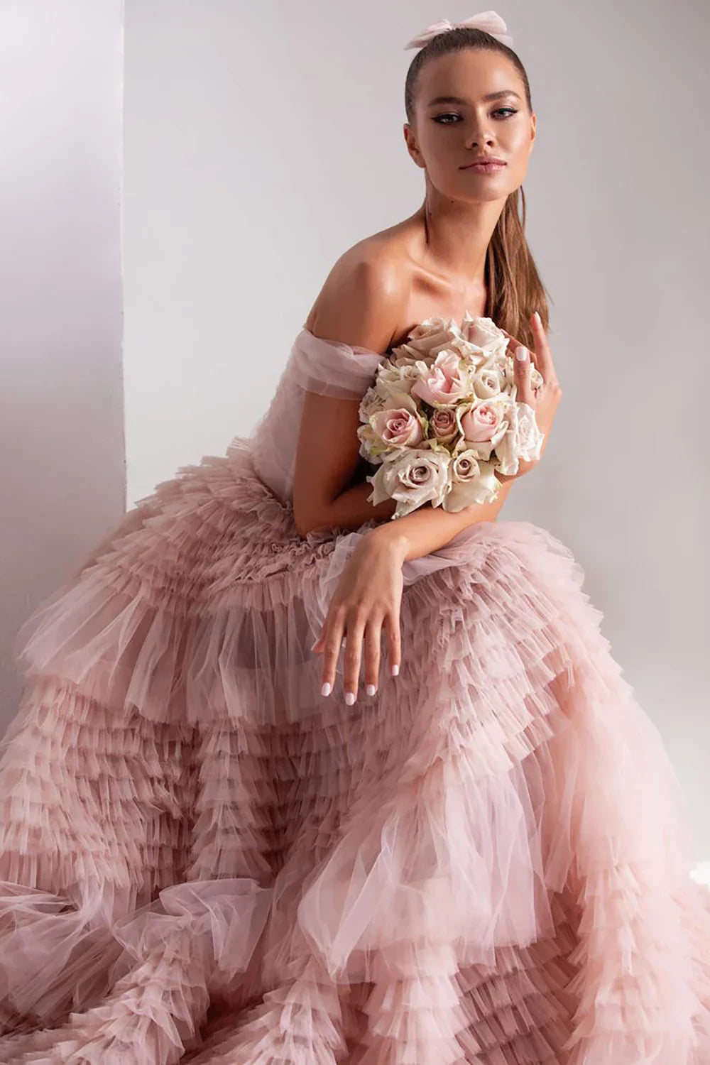 VougeVamp Light Pink Ball Gown Evening Dress - Off-Shoulder Tulle A-Line Prom Gown with Sweep Train